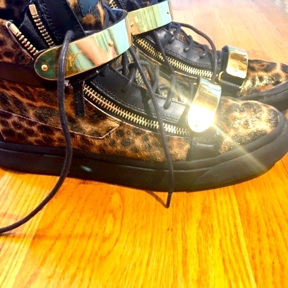 Giuseppe Zanotti Calf Hair High-Top Leopard Shoe - Picture 2 of 10